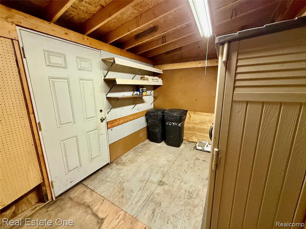 42075 GLORIA Drive, Canton, MI 48187 — Photo 45