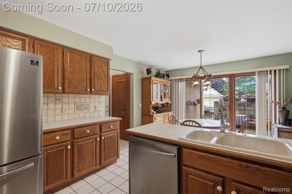 42675 Christina Drive, Sterling Heights, MI 48313 — Photo 13