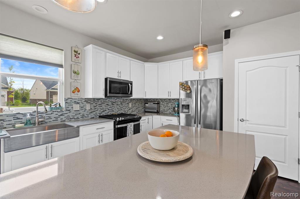 4051 COLFAX Court, Canton, MI 48188 — Photo 10