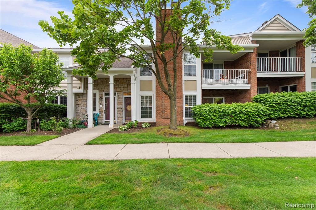 56575 Chesapeake Trail, Shelby Twp, MI 48316 — Photo 2