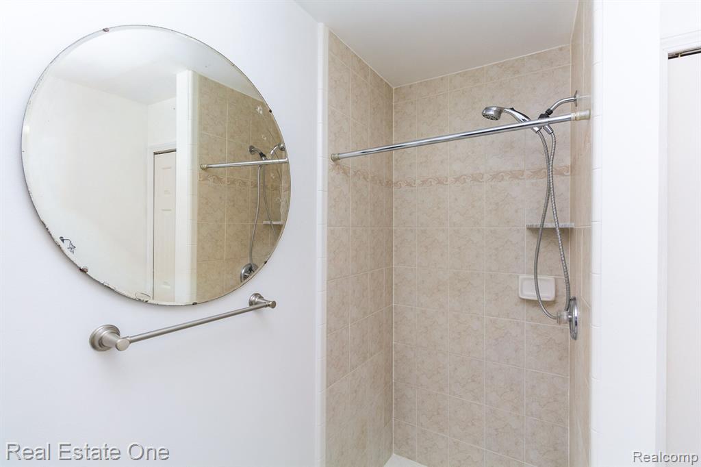 46832 JEWEL, Macomb, MI 48044 — Photo 24
