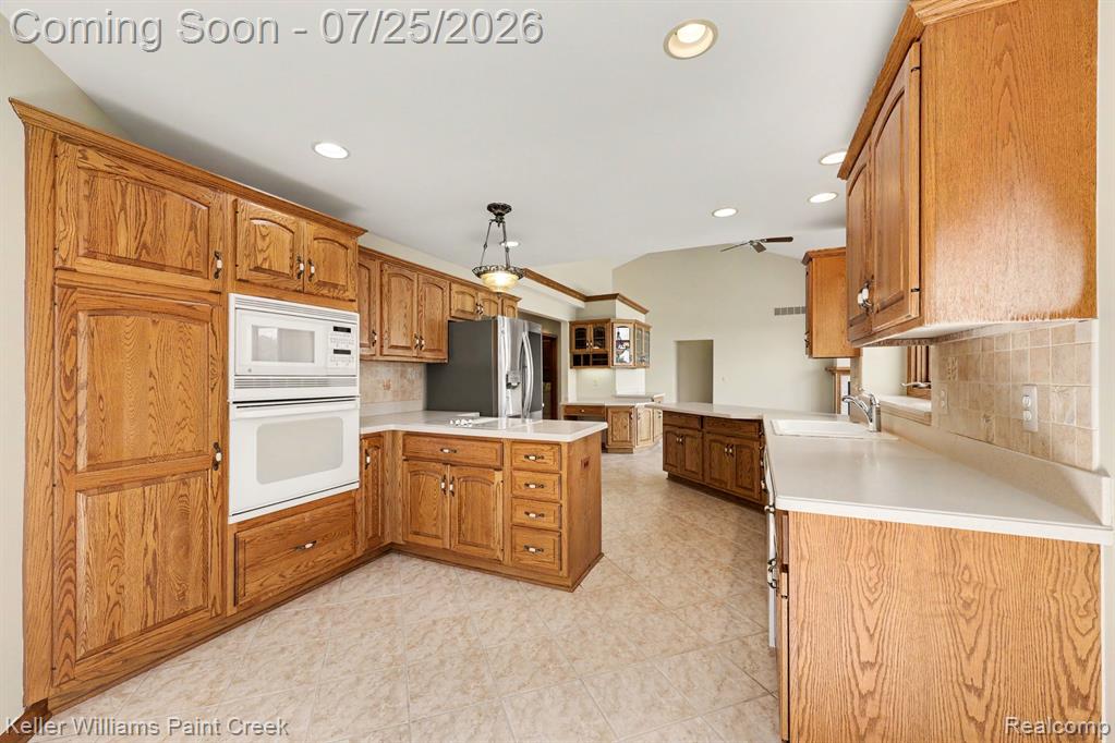 10404 Saint John Drive, Algonac, MI 48001 — Photo 10