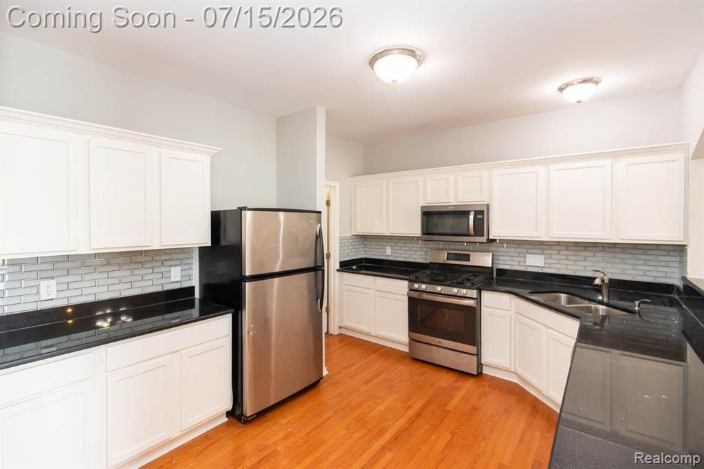 43721 CHERRYWOOD Lane, Canton, MI 48188 — Photo 15