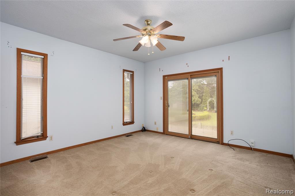 15800 Park Lane, Plymouth, MI 48170 — Photo 18