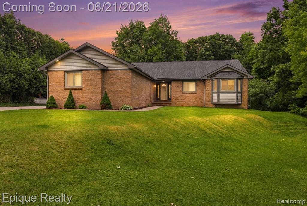 2348 Rochester Road, Leonard, MI 48367