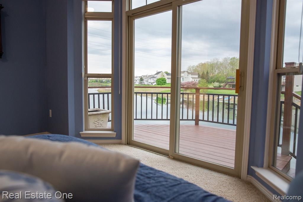 906 W PENINSULA, Oxford, MI 48371 — Photo 18