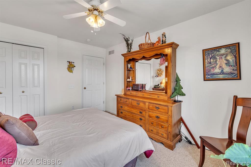 7842 BERWICK Drive, Ypsilanti, MI 48197 — Photo 38