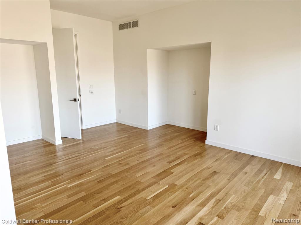 4692 W Wickford, Bloomfield Hills, MI 48302 — Photo 40