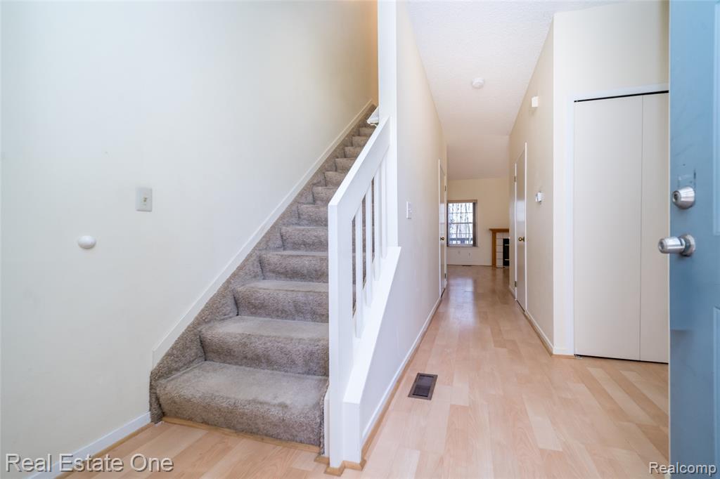 41474 Cornell Drive, Novi, MI 48377 — Photo 10