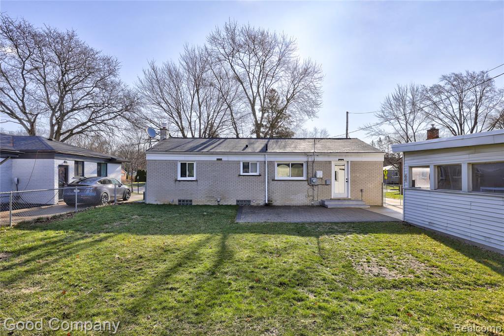 1303 Sycamore Drive, Rochester Hills, MI 48307 — Photo 50