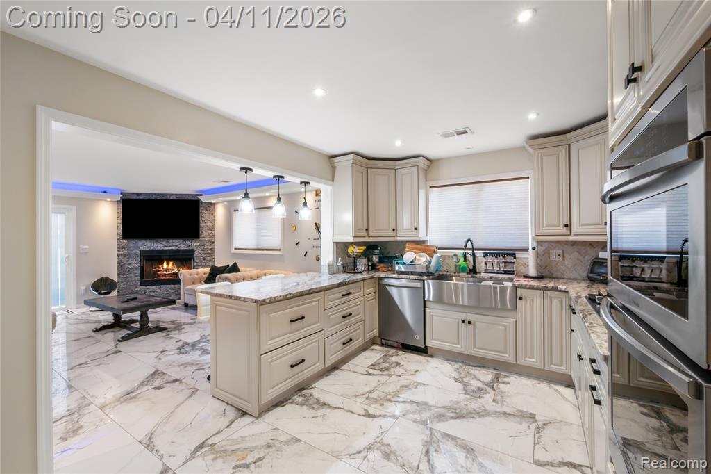 6164 N Gulley Road, Dearborn Heights, MI 48127 — Photo 21