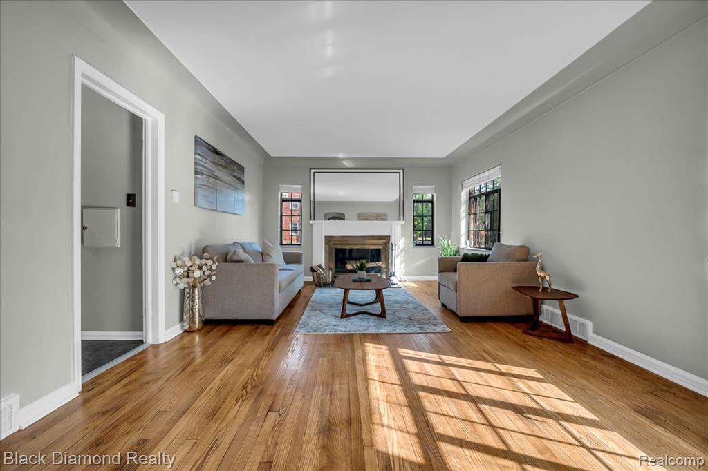 5500 Harvard Road, Detroit, MI 48224 — Photo 9