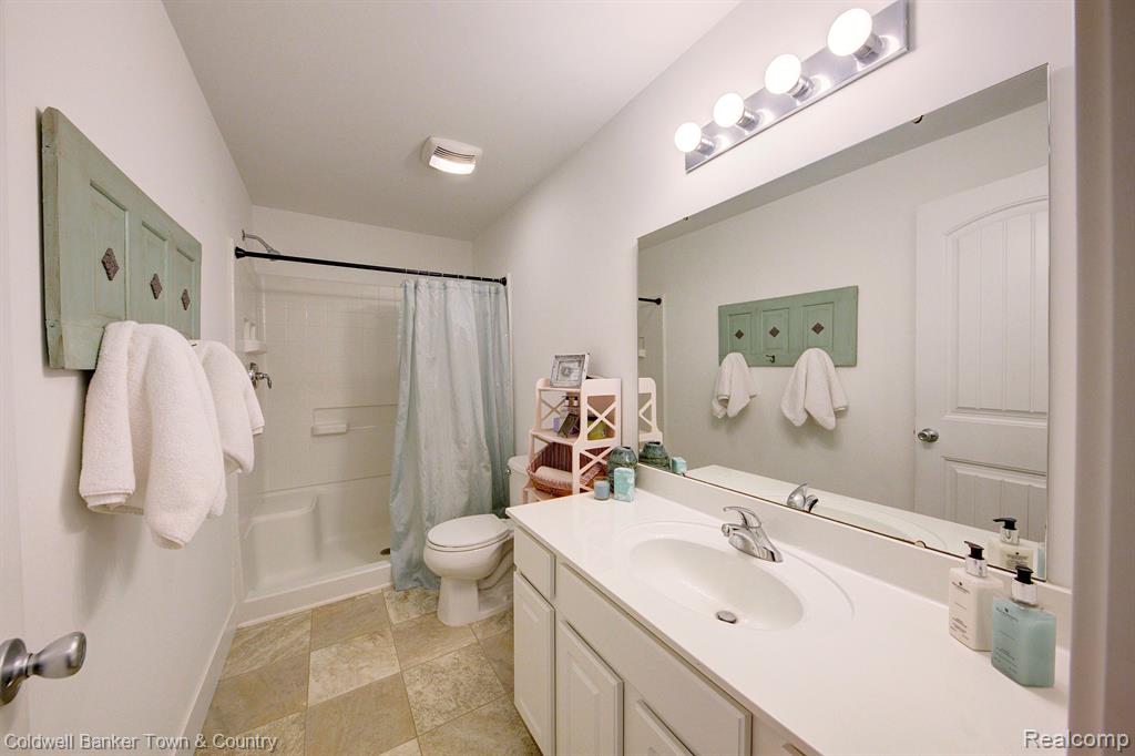 5515 BRILLIANT Circle, Howell, MI 48855 — Photo 23