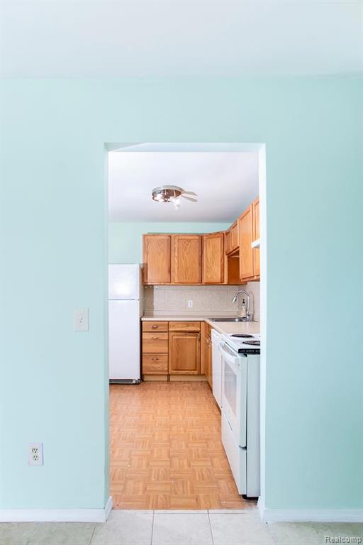31993 W 12 Mile Road, 109, Farmington, MI 48334 — Photo 9