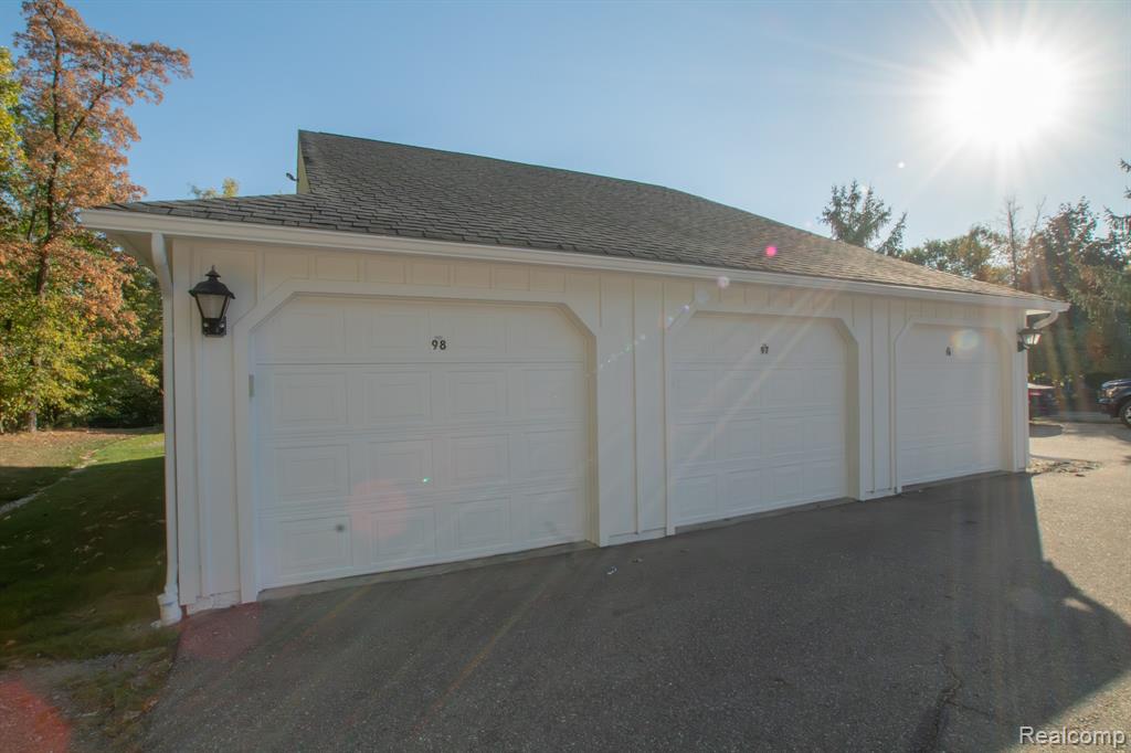 12333 Saint Andrews Way, Fenton, MI 48430 — Photo 26