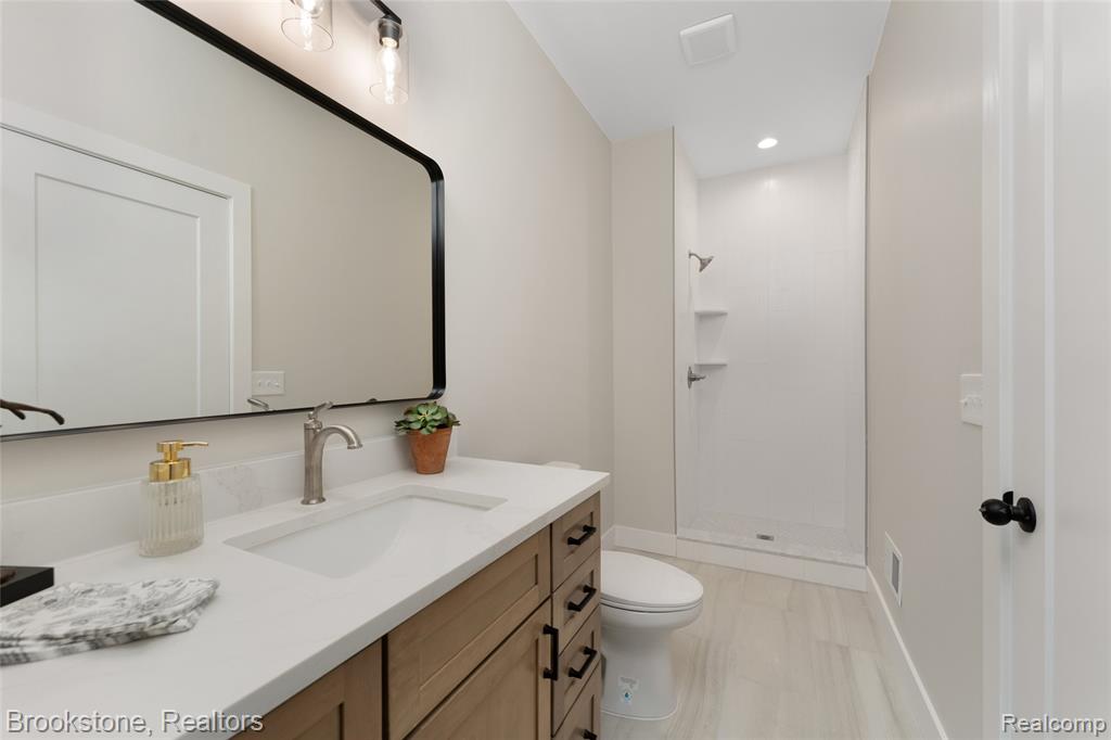 7369 Sweetbriar, West Bloomfield, MI 48324 — Photo 41
