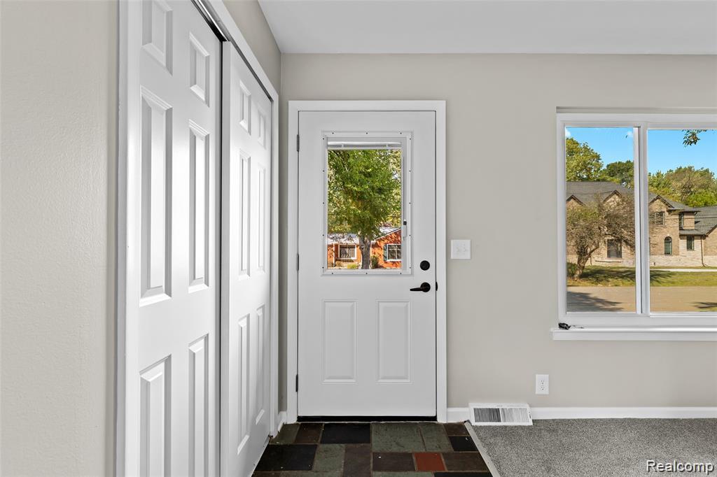 580 Colebrook, Troy, MI 48083 — Photo 3