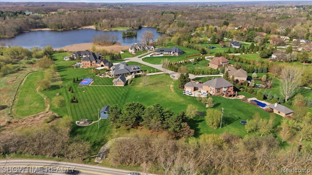 69225 Lake Point Court, Romeo, MI 48065 — Photo 15