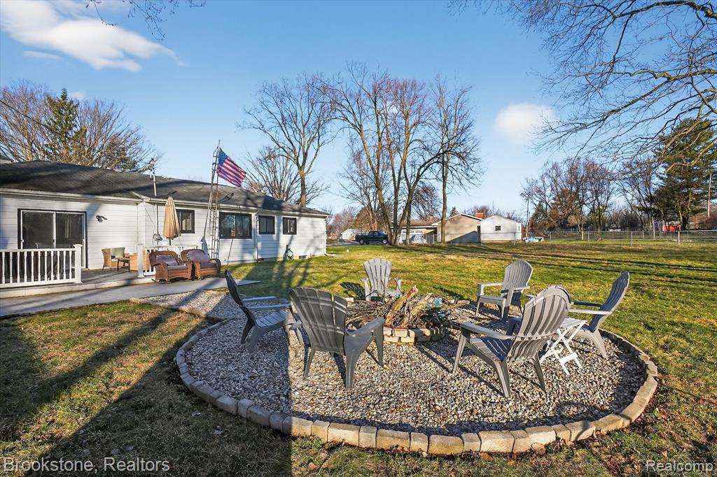 6227 McKenzie Drive, Flint, MI 48507 — Photo 40