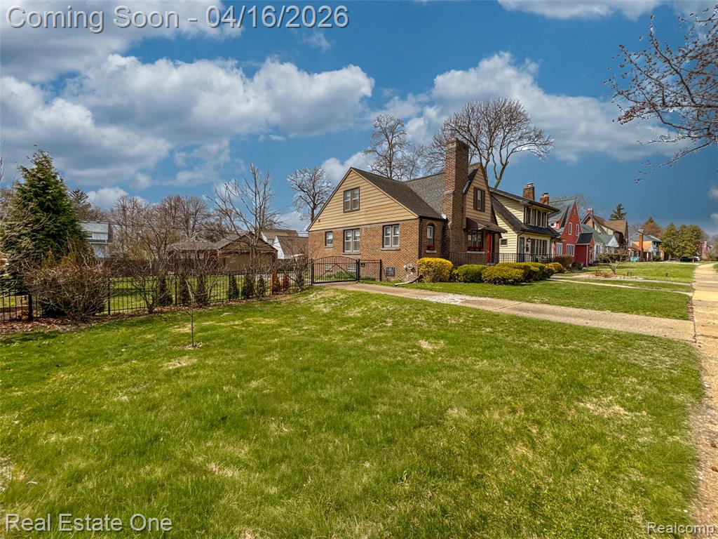 486 W Iroquois Road, Pontiac, MI 48341 — Photo 49