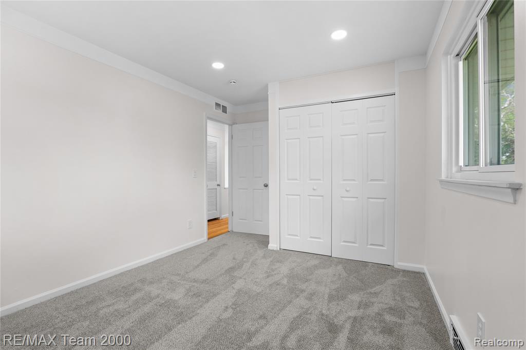 6135 Ardmore Street, Dearborn Heights, MI 48127 — Photo 21