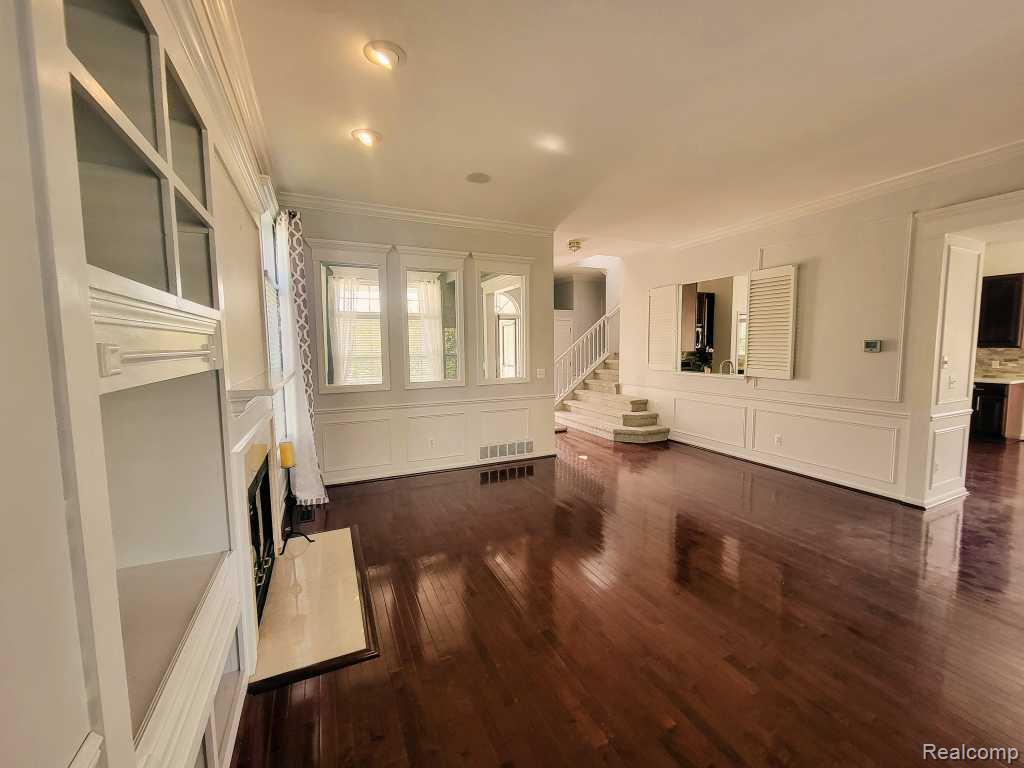124 Champlain Boulevard, Howell, MI 48843 — Photo 7