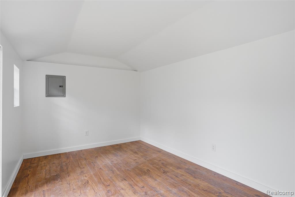 11221 Meadowood Drive, Brighton, MI 48114 — Photo 36