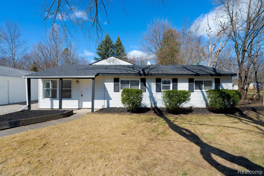 4620 INDEPENDENCE Drive, Clarkston, MI — Photo 2