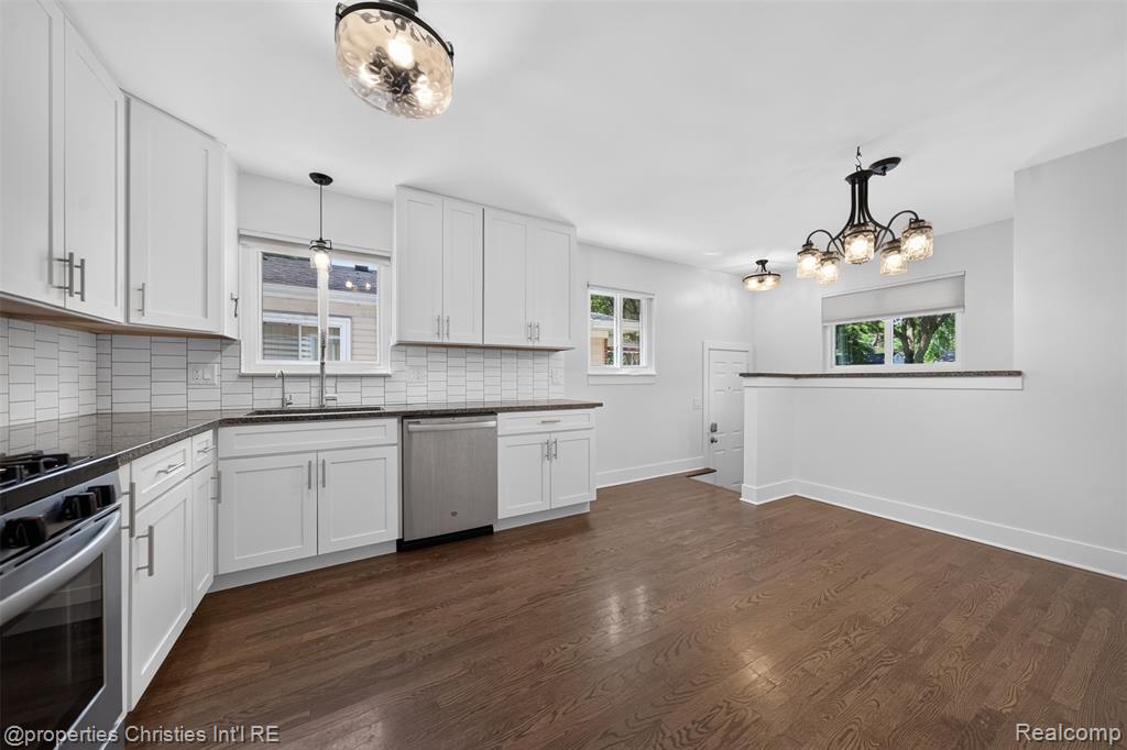 27856 Lenox Avenue, Madison Heights, MI 48071 — Photo 10