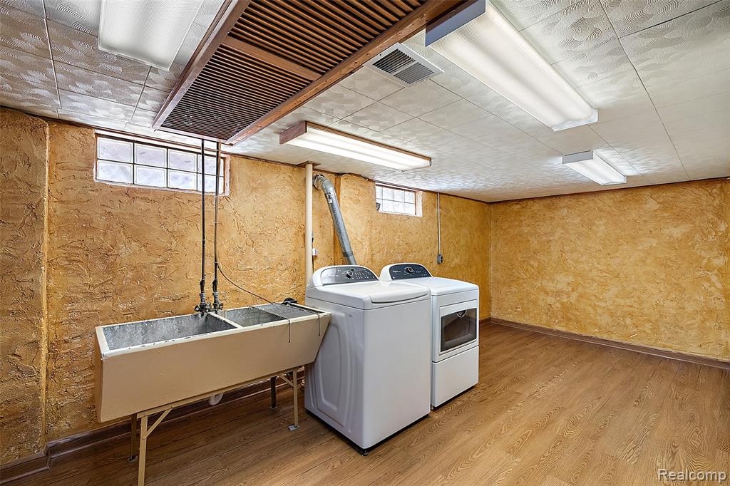 637 S Edgeworth Avenue, Royal Oak, MI 48067 — Photo 32