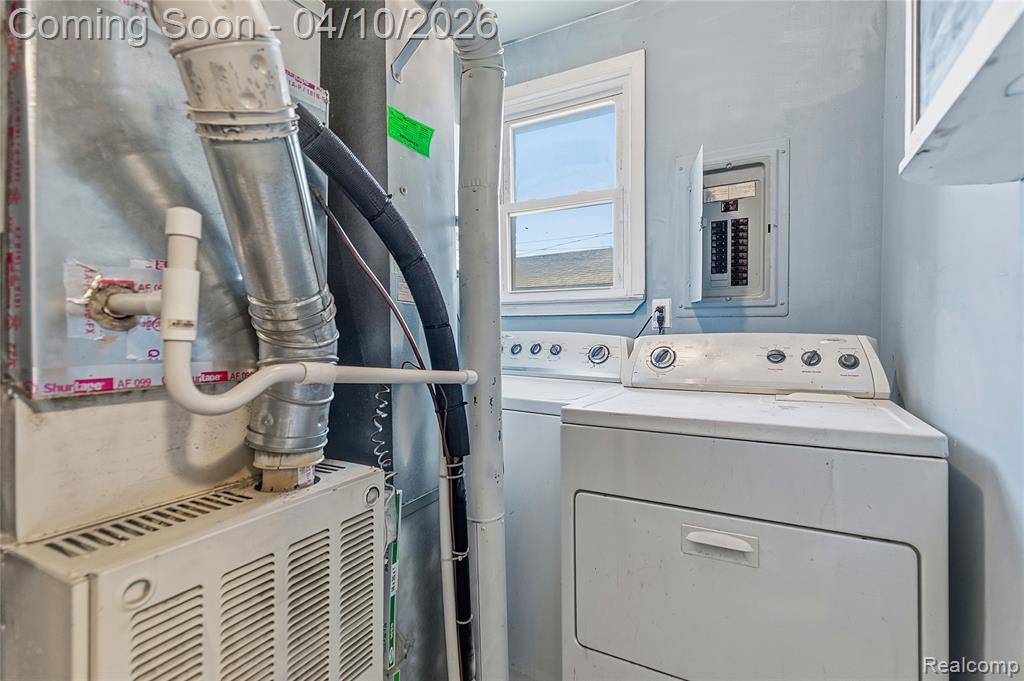 33524 Duncan, Fraser, MI 48026 — Photo 11