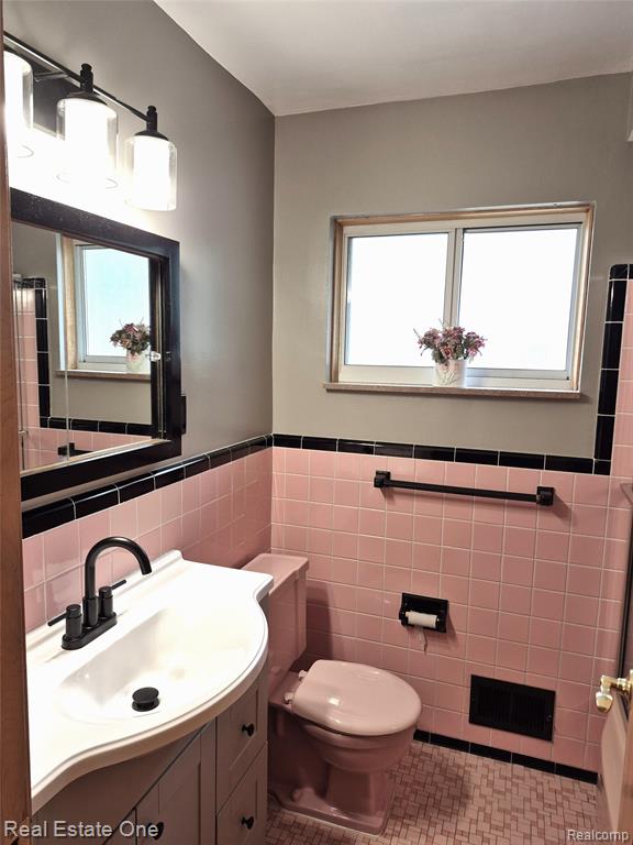 13688 Commonwealth Street, Southgate, MI 48195 — Photo 20