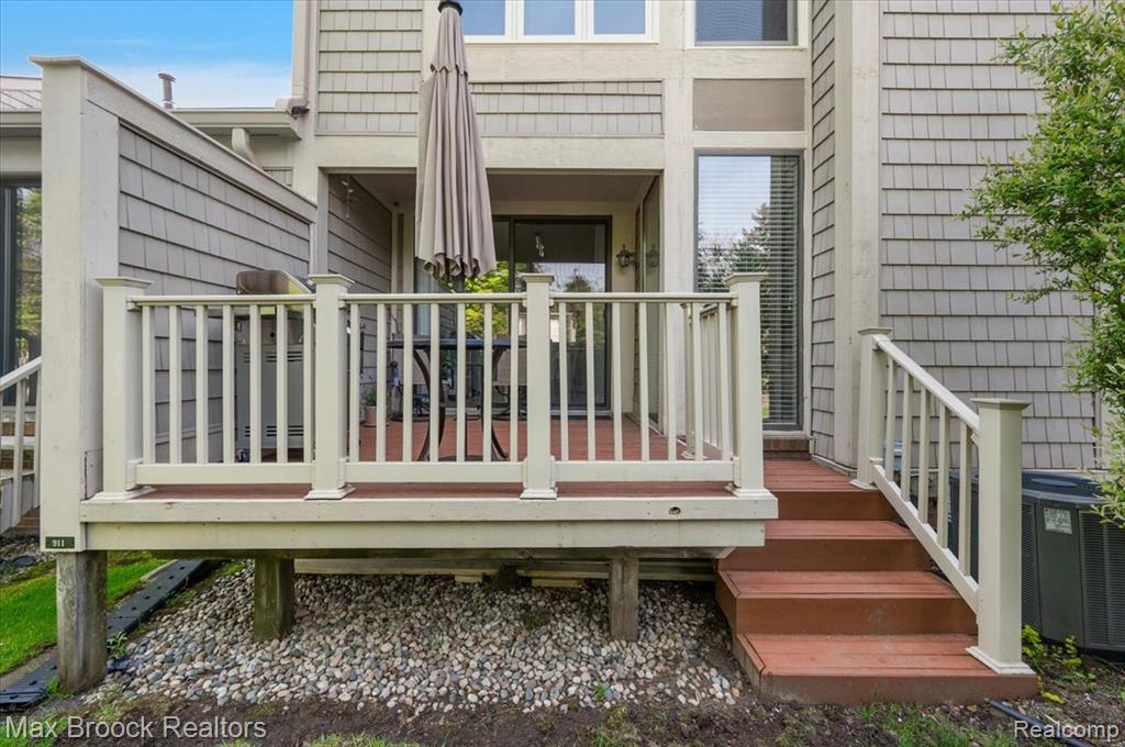 911 Tartan Trail, Bloomfield Hills, MI 48304 — Photo 5
