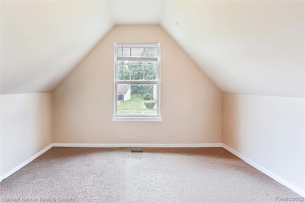 650 Christopher Street, Fowlerville, MI 48836 — Photo 25