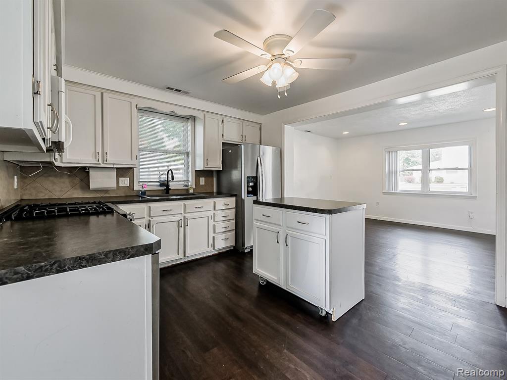 5600 Elmgrove Avenue, Warren, MI 48092 — Photo 6