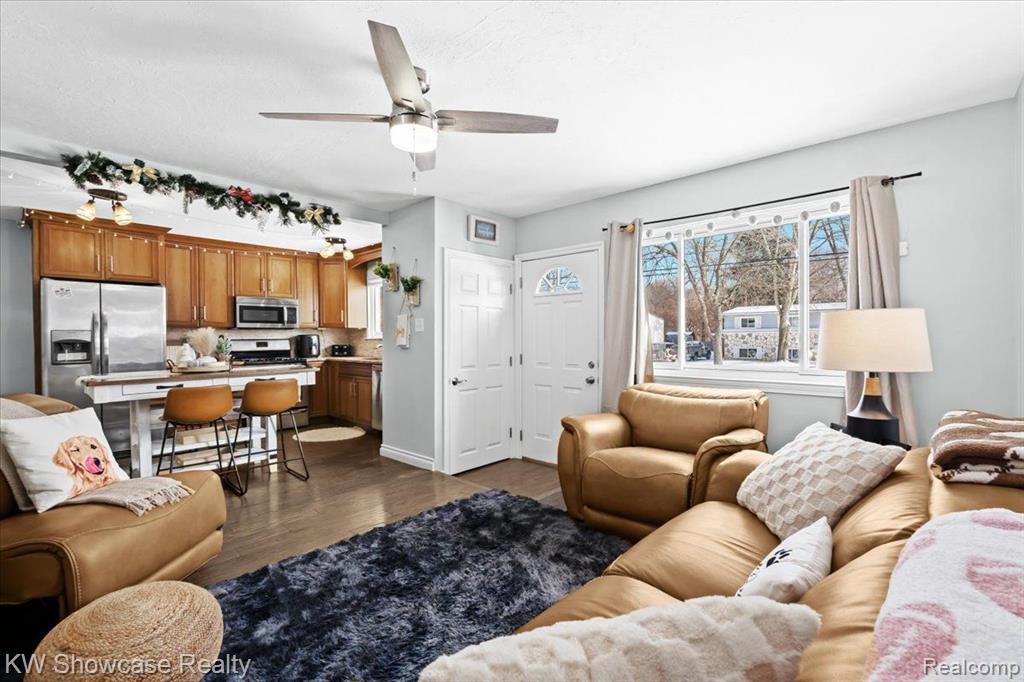 115 N CORBIN Street, Holly, MI 48442 — Photo 7