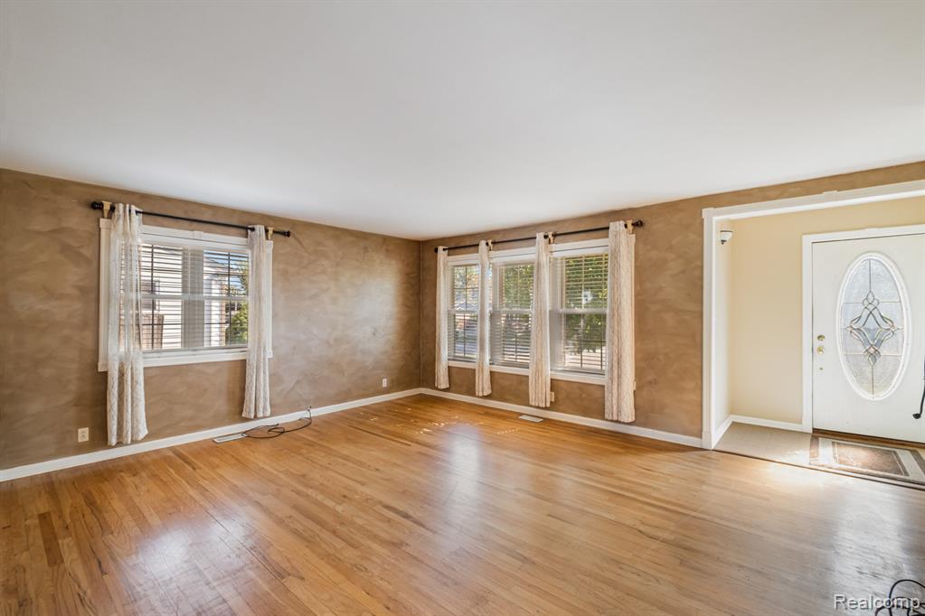 9140 Chelmsford Drive, Swartz Creek, MI 48473 — Photo 6