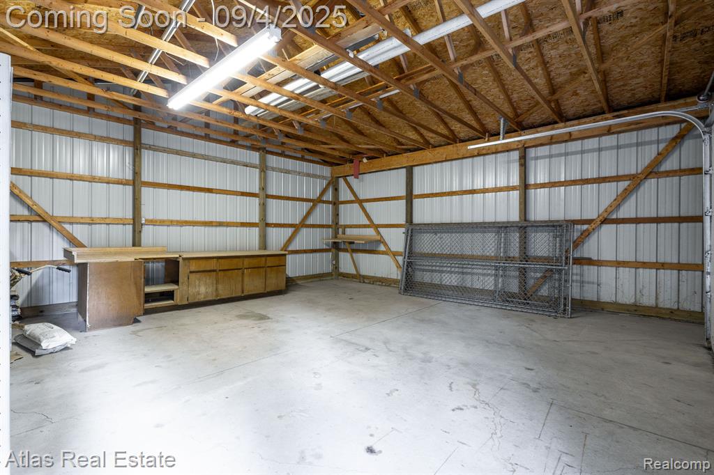 8557 Henderson Road, Goodrich Vlg, MI — Photo 40