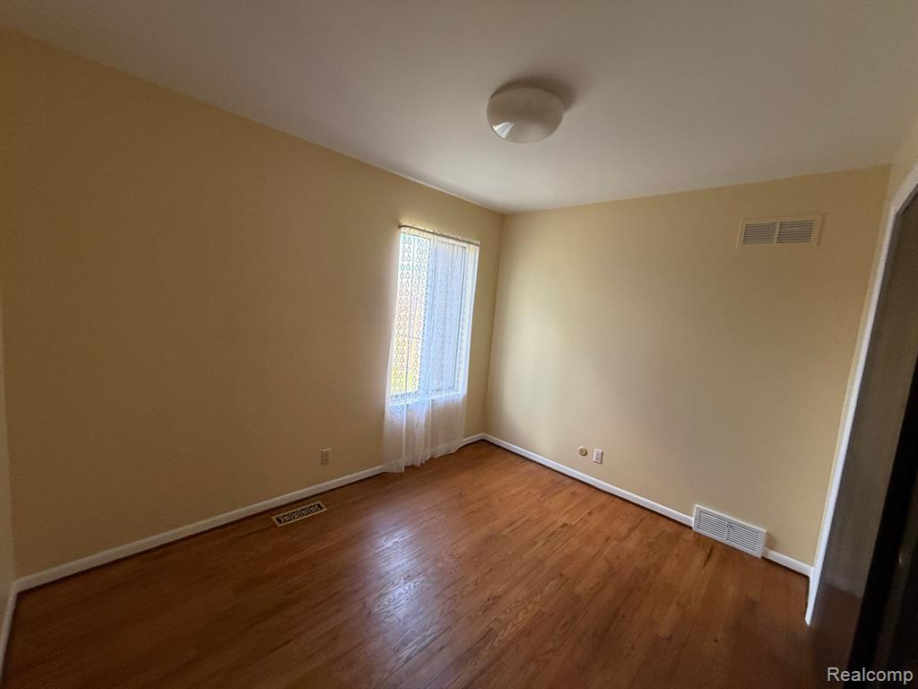 11 KIMBERLY Lane, 54, Dearborn, MI 48120 — Photo 52