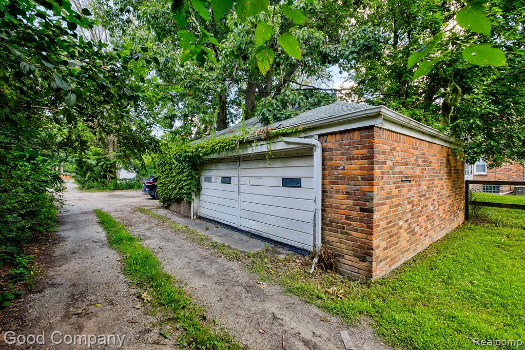 555 W BRECKENRIDGE Street, Ferndale, MI 48220 — Photo 63