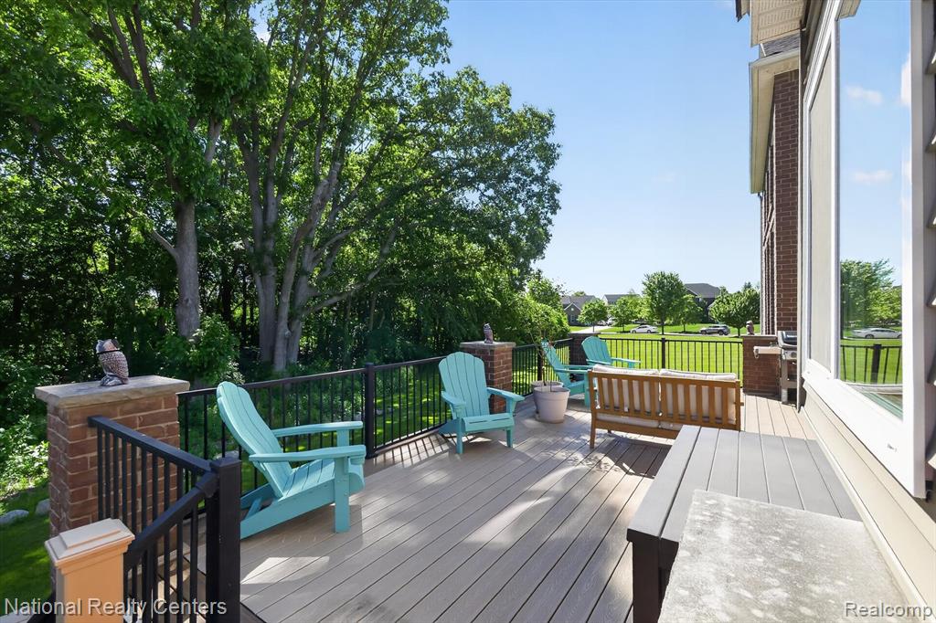 58160 International Drive, South Lyon, MI 48178 — Photo 42