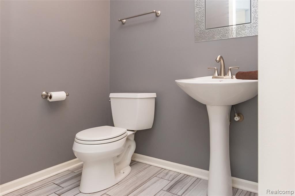 46431 Mariner Drive, Macomb, MI 48044 — Photo 27