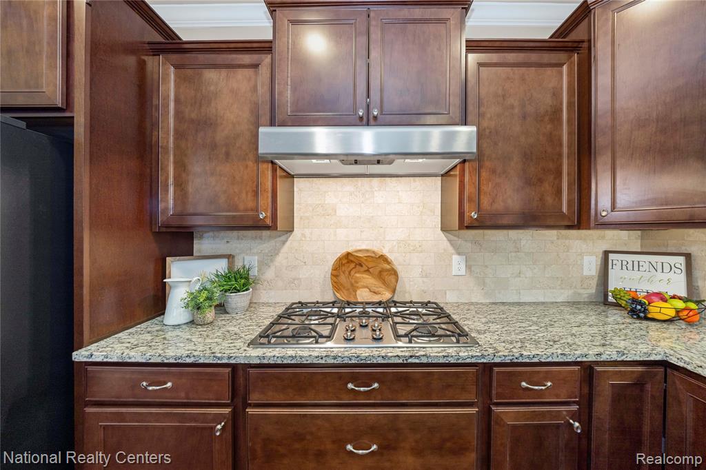9760 Dornoch Trail, Brighton, MI 48114 — Photo 24