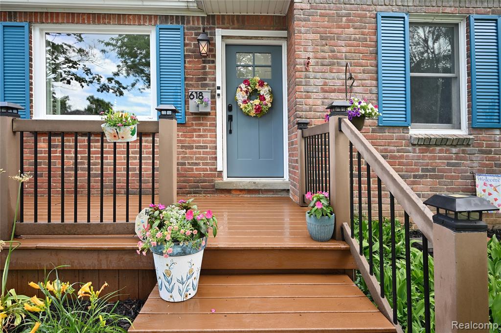 618 W Houstonia Avenue, Royal Oak, MI 48073 — Photo 2