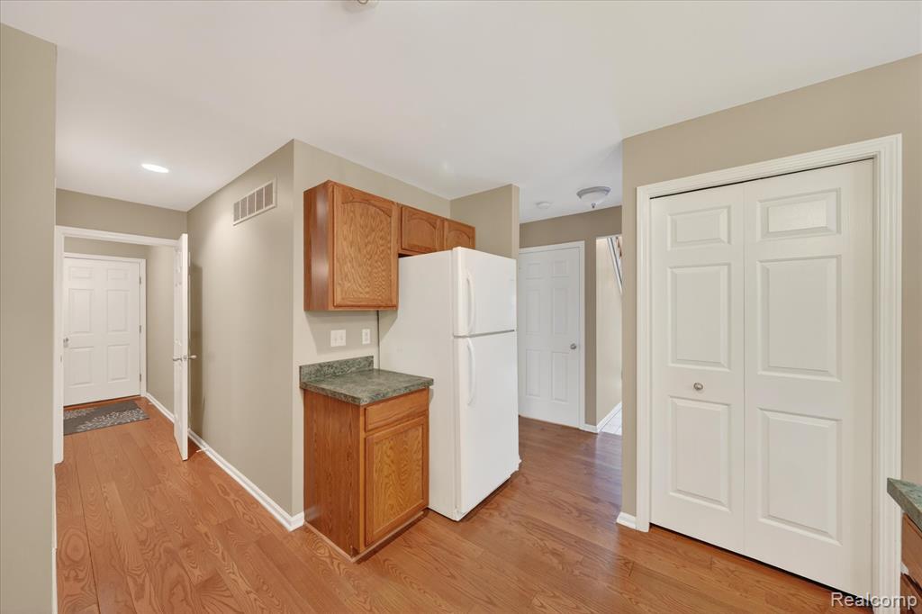 3954 Ravensfield Drive, Canton, MI 48188 — Photo 17