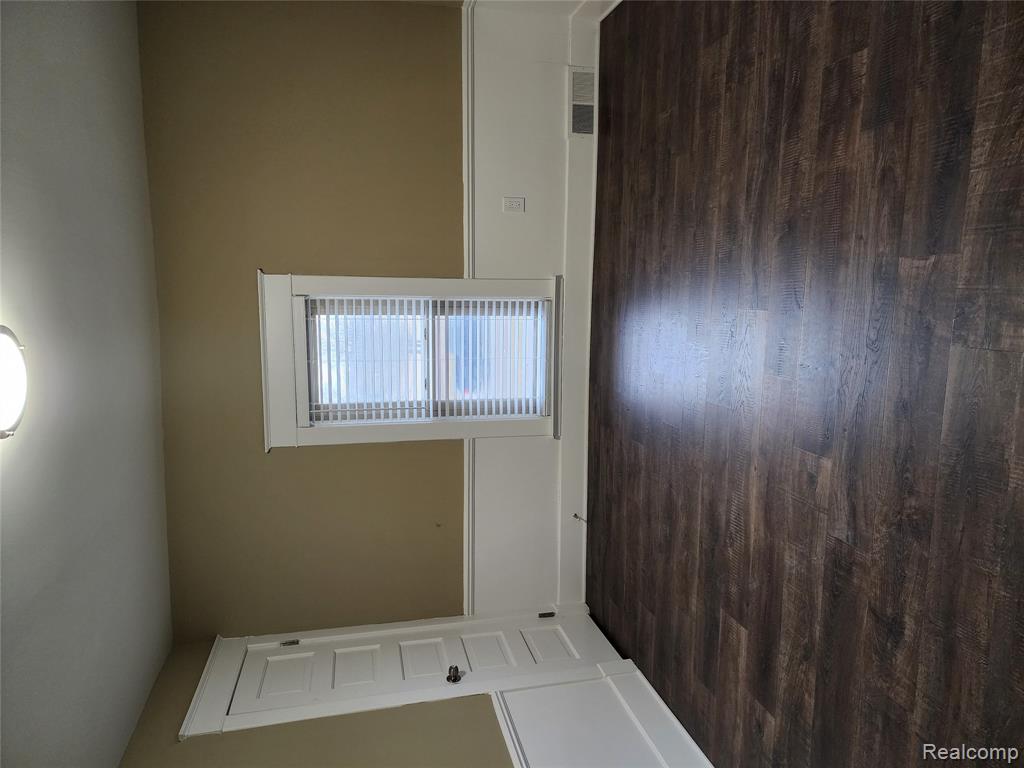 8164 Perry Road, Grand Blanc, MI 48439 — Photo 10
