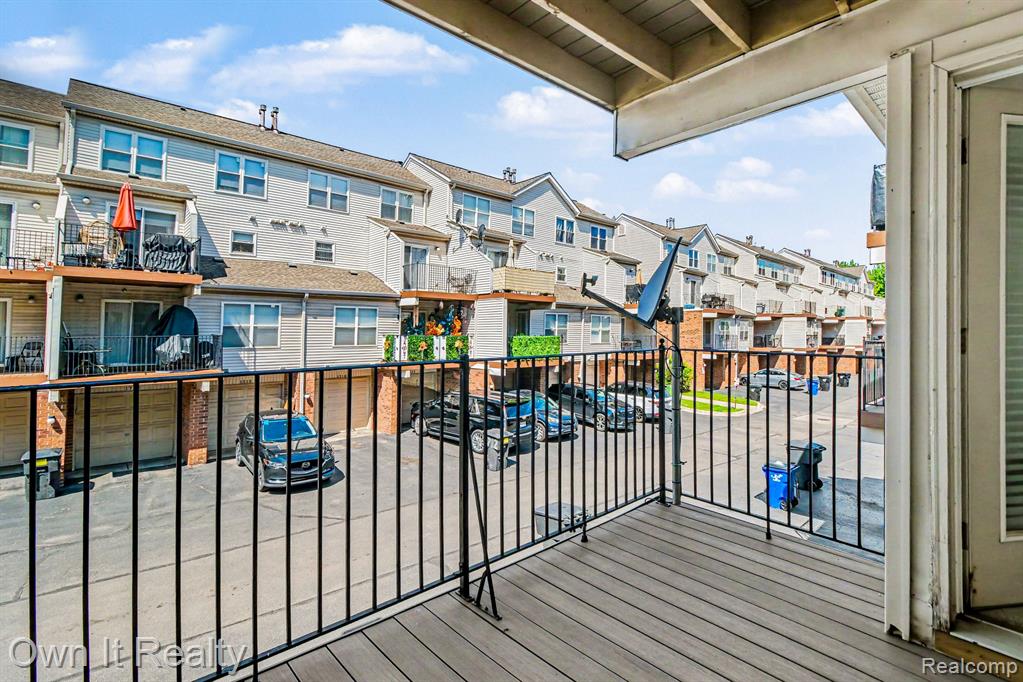1725 Campau Farms Circle, Detroit, MI 48207 — Photo 10