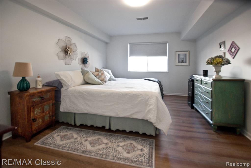 1155 S Lake Drive, 57, Novi, MI 48377 — Photo 10