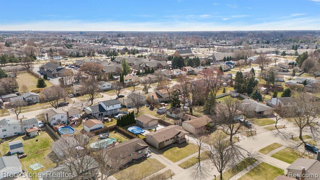 43258 HYDE PARK Drive, Sterling Heights, MI 48313 — Photo 18