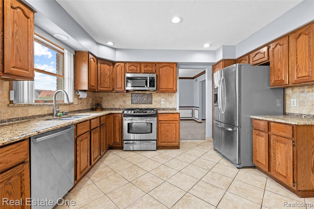 17300 Timothy Drive, Southgate, MI 48195 — Photo 11